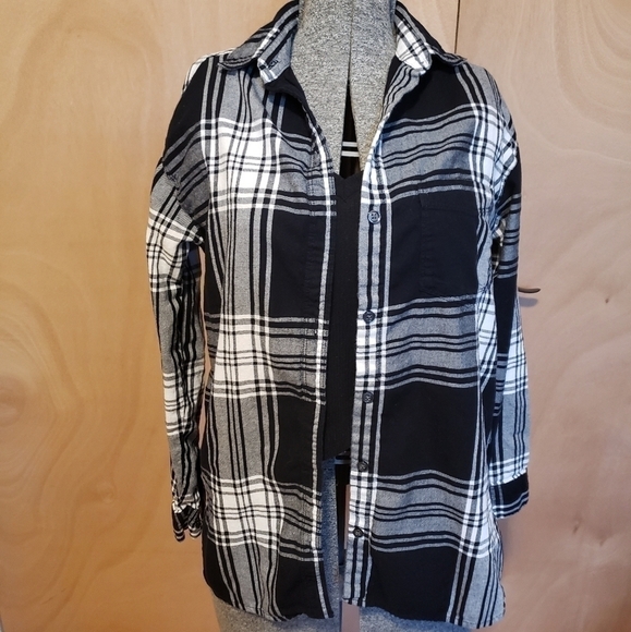 Old Navy Tops - 𝅺BLACK Flannel